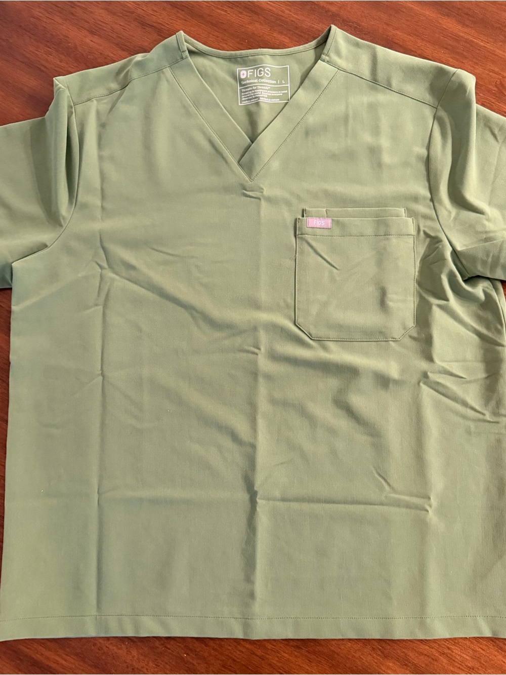 New FIGS Technical Collection Scrub Top Size L Olive